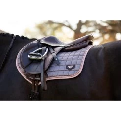 LeMieux Loire Rosé & Truffle Collection Classic Close Contact Square 23 LeMieux Loire Rosé & Truffle Collection Classic Close Contact Square -Famous Saddlery Shop lemieux loire rose truffle collection classic close contact square southern sport horses 10